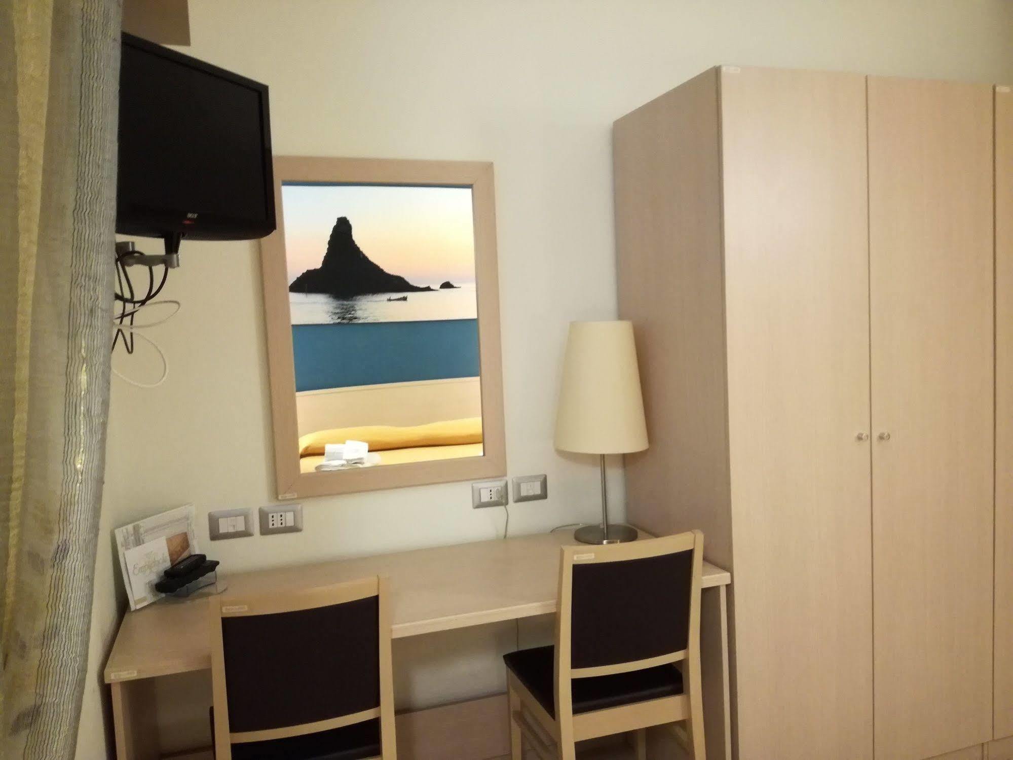 Hotel Residence Empedocle Messina Kültér fotó